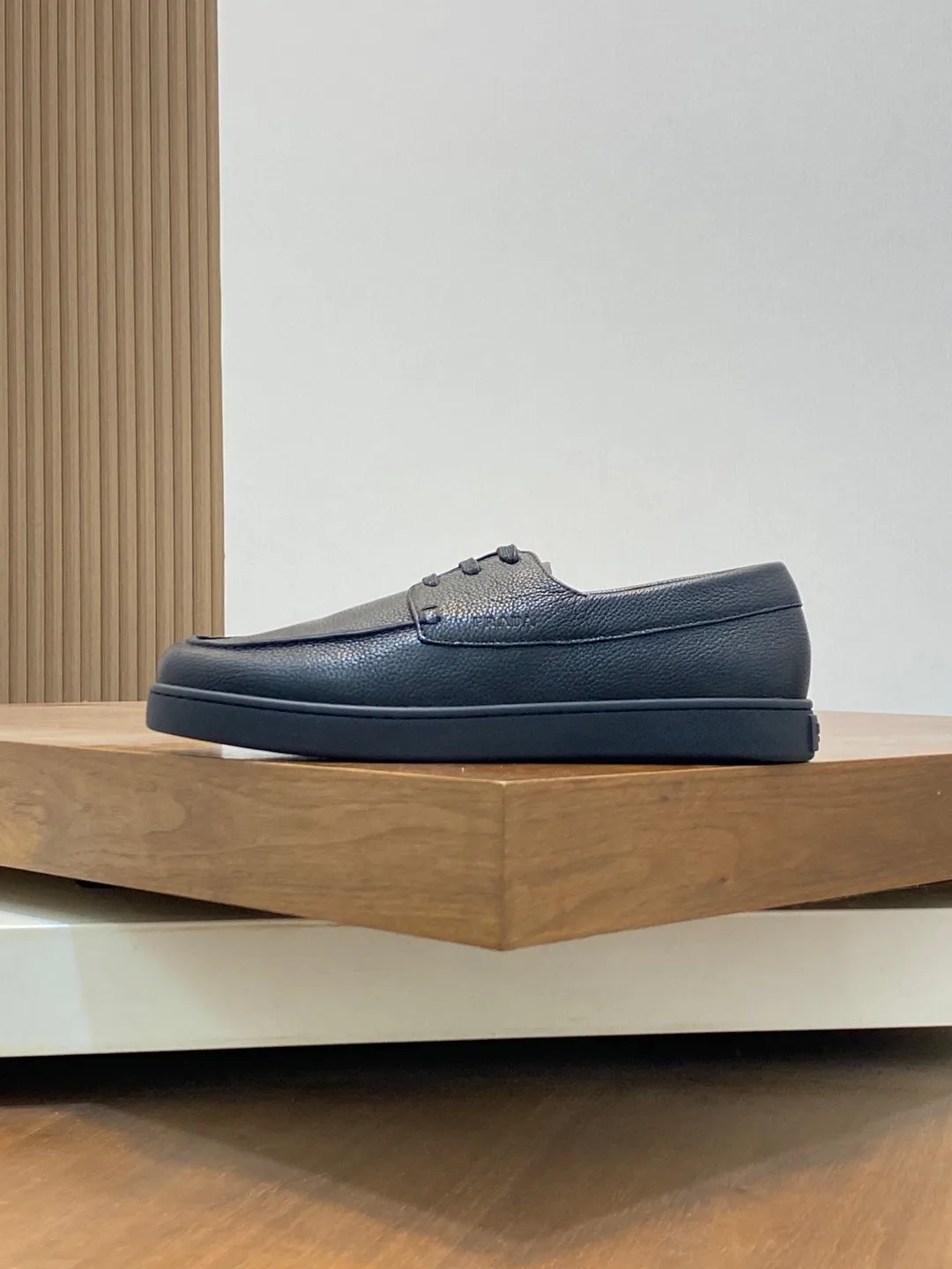 Men's shoes 💰700 [PRADA] Men's shoes are on sale at the counter, sold in Guangzhou, synchronized with the official website, 1 high-quality shipment ✔️ Original cowhide + cowhide lining, 1🆚1 replica, original sole, 38-45 (38.45 custom-made, non-refundable)